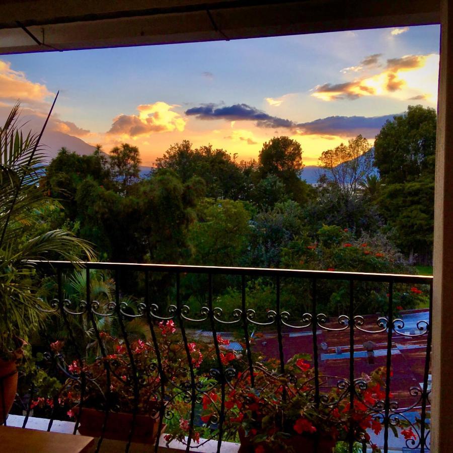 Posada De Los Volcanes Panajachel Kültér fotó